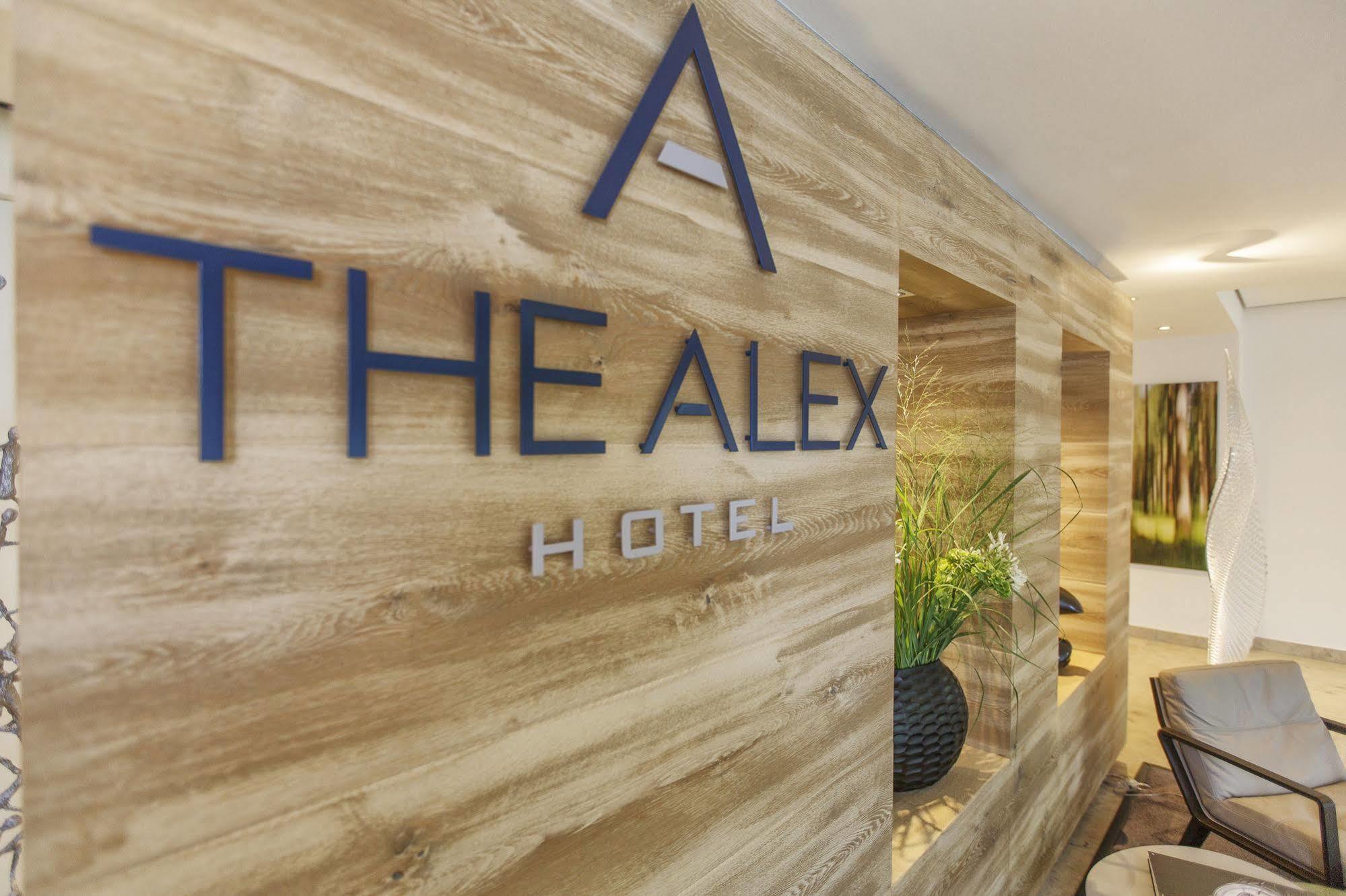The Alex 3*